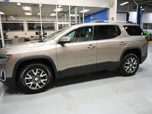 Used 2023 GMC Acadia SLE w/ Driver Convenience Package image 7