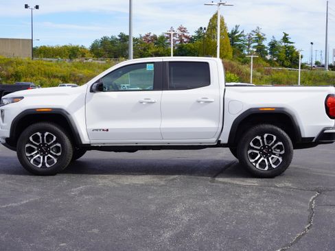 New 2025 GMC Canyon AT4 w/ Nightfall Edition image 4
