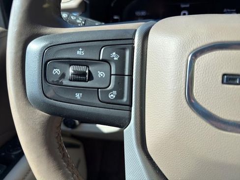 Used 2022 GMC Yukon Denali w/ Denali Premium Package AWD/4WD image 34