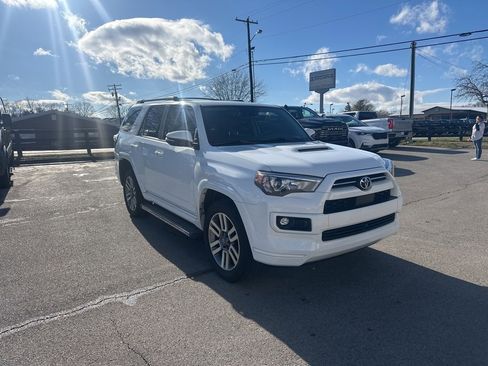 Used 2022 Toyota 4Runner TRD Sport image 3