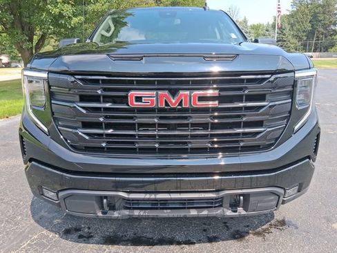 Used 2024 GMC Sierra 1500 Elevation AWD/4WD image 2