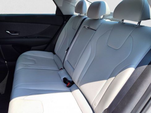 Used 2023 Hyundai Elantra Limited w/ Cargo Package FWD image 18