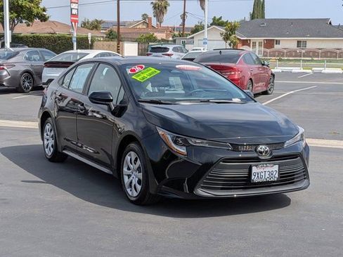 Used 2026 Toyota Corolla LE FWD image 3