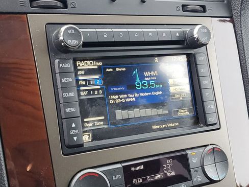 Used 2012 Lincoln Navigator Base image 17