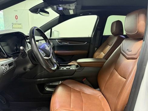 Certified 2020 Cadillac XT5 Premium Luxury w/ LPO, Floor Liner Package FWD image 14