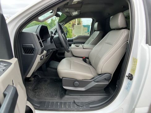 Used 2022 Ford F450 XL w/ Power Equipment Group image 29