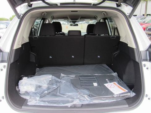 New 2026 Nissan Rogue SV FWD image 5