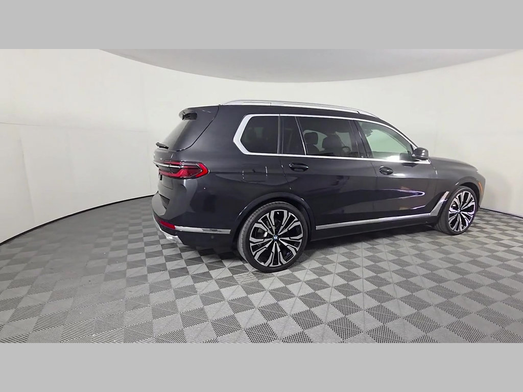 Used 2024 BMW X7 xDrive40i AWD/4WD image 39