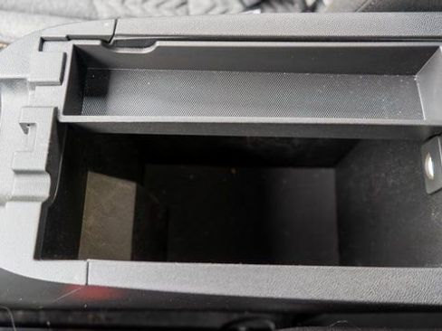 Used 2023 Chevrolet Equinox LT image 32