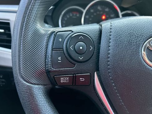 Used 2014 Toyota Corolla LE FWD image 15