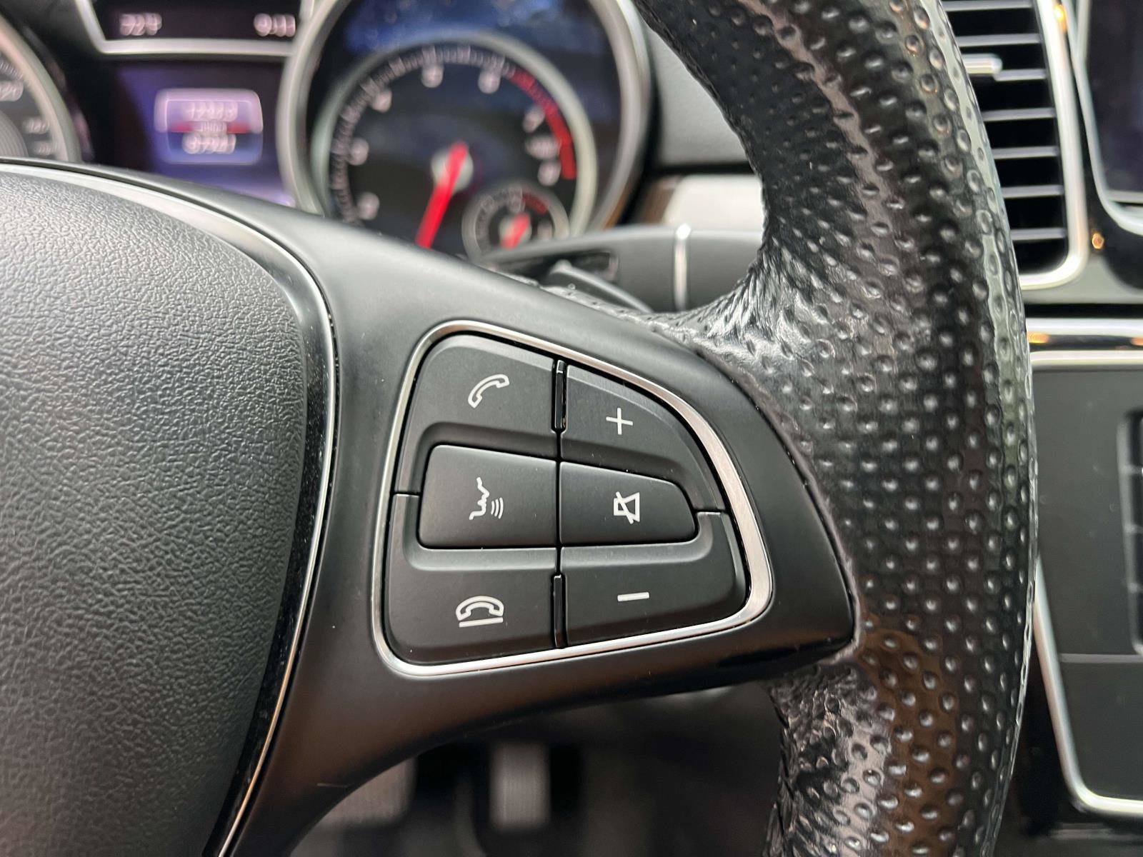 Used 2018 Mercedes-Benz GLE 350 4MATIC image 23
