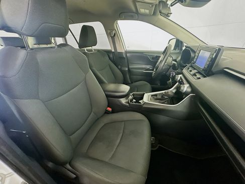 Used 2021 Toyota RAV4 LE AWD/4WD image 27