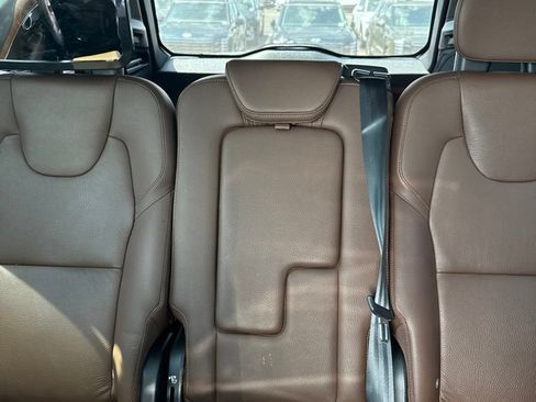 Used 2023 Volvo XC90 B6 Plus AWD/4WD image 9