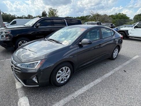 Used 2020 Hyundai Elantra SE FWD image 6