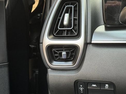 Used 2022 Kia Sorento S FWD image 10
