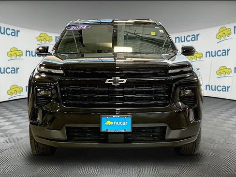 Used 2024 Chevrolet Traverse LT w/ Midnight/Sport Edition FWD image 2