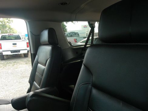 Used 2015 GMC Yukon XL Denali w/ Open Road Package RWD image 34