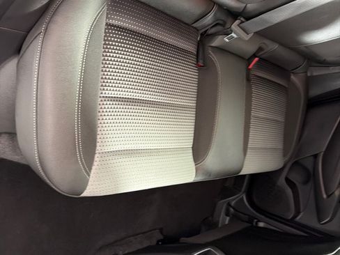 Used 2025 Chevrolet Trax LT FWD image 21