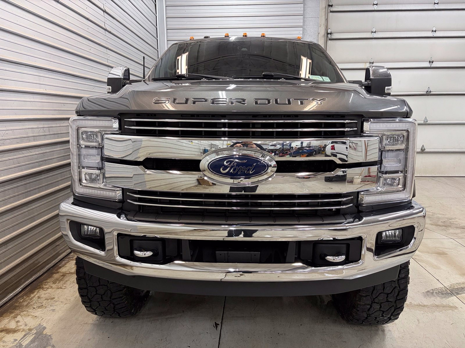 Used 2018 Ford F350 Lariat w/ Lariat Ultimate Package AWD/4WD image 2