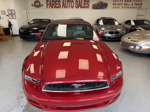 Used 2013 Ford Mustang Premium RWD image 2