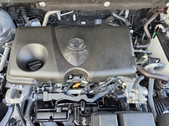 Used 2025 Toyota RAV4 LE AWD/4WD image 24