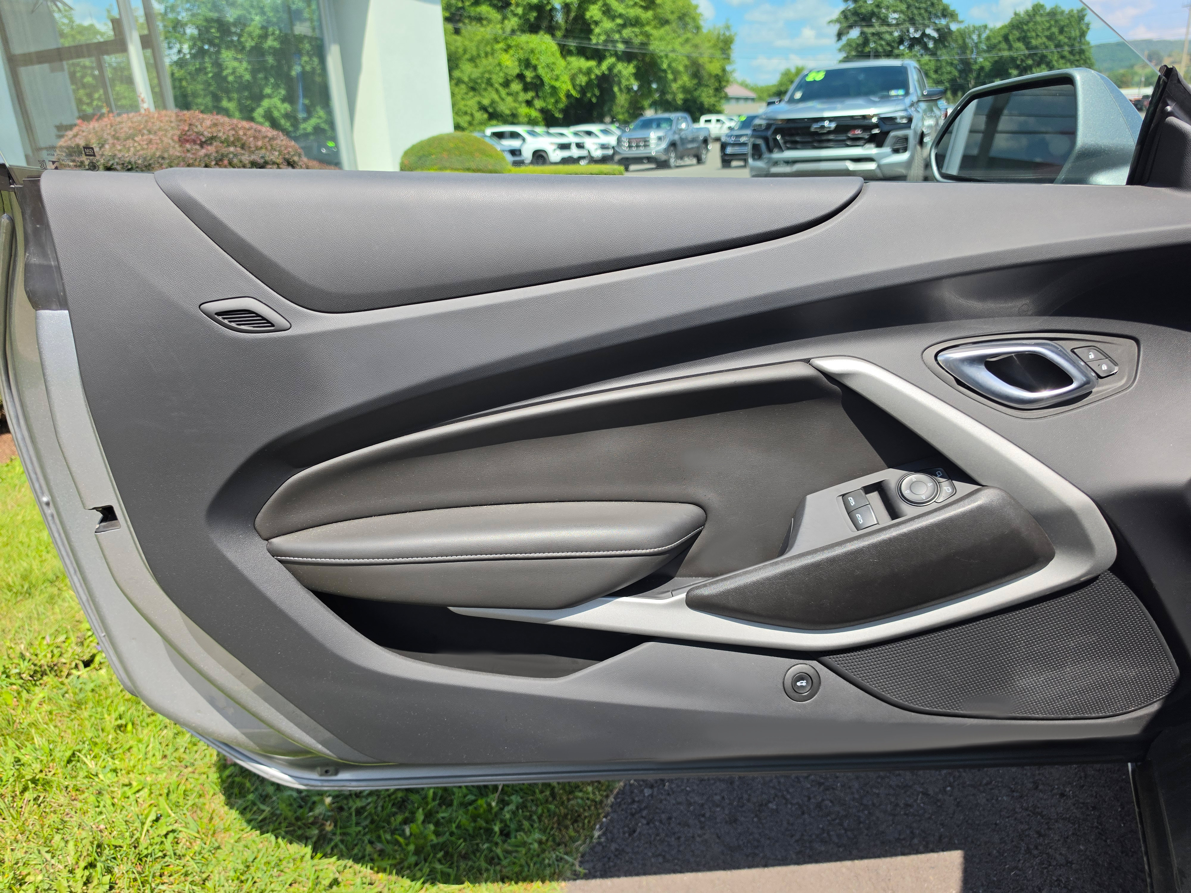 Used 2023 Chevrolet Camaro LT RWD image 16