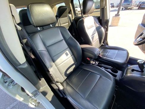 Used 2016 Jeep Patriot High Altitude image 13