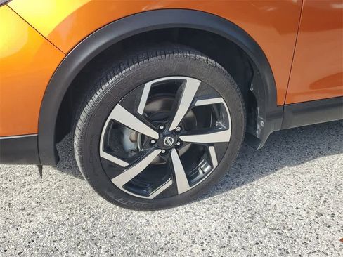 Used 2021 Nissan Rogue Sport SL w/ Premium Package image 5