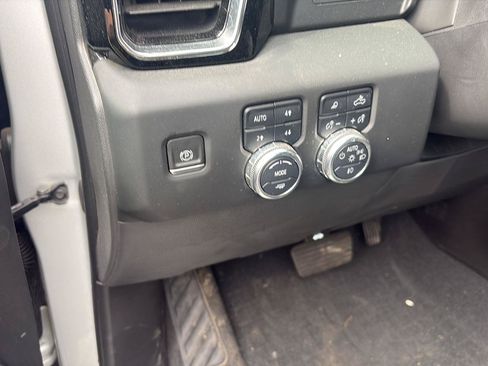 Used 2022 GMC Sierra 1500 Denali AWD/4WD image 11
