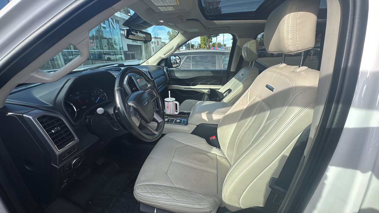 Used 2019 Ford Expedition Max Platinum AWD/4WD image 3