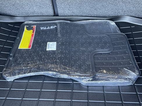 New 2025 Volkswagen Jetta SE image 40