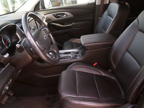 Used 2020 Chevrolet Traverse RS FWD image 13
