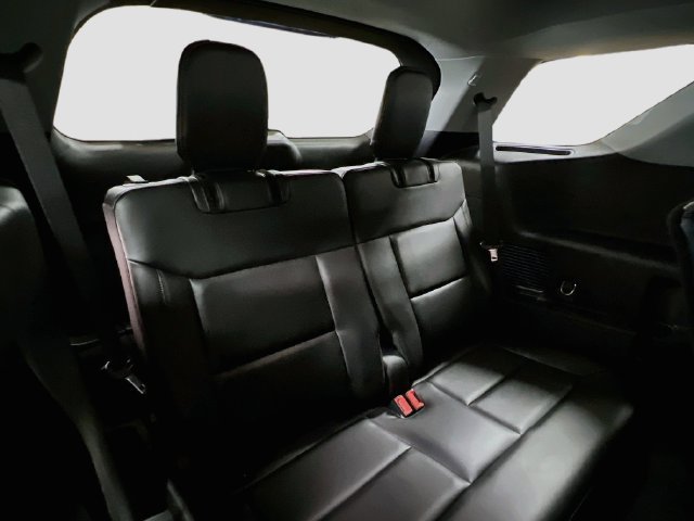 Used 2022 Ford Explorer XLT w/ Equipment Group 202A RWD image 27