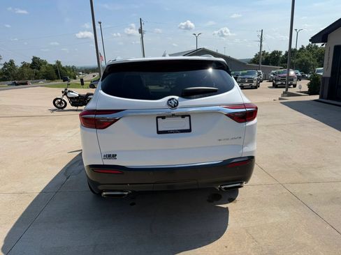 Used 2019 Buick Enclave Essence FWD image 8