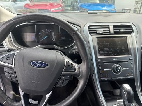Used 2016 Ford Fusion Titanium FWD image 8