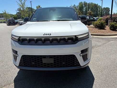 New 2026 Jeep Grand Wagoneer Summit AWD/4WD image 3