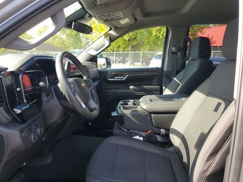 Used 2024 Chevrolet Silverado 1500 LT image 5