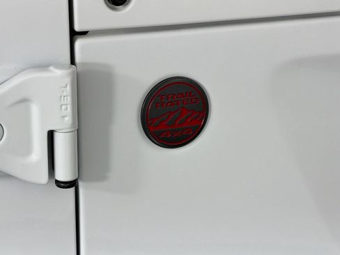 Used 2025 Jeep Wrangler Unlimited Rubicon AWD/4WD image 34