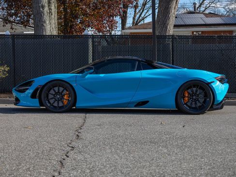 Used 2022 McLaren 720S Spider image 21