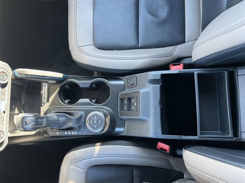 Used 2023 Ford Bronco Wildtrak image 24