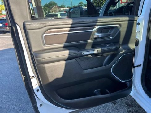 Used 2025 RAM 1500 Laramie AWD/4WD image 10