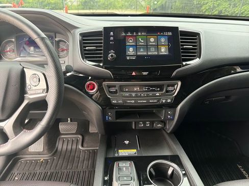 Used 2024 Honda Passport Black Edition image 20