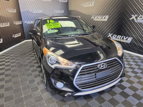 Used 2016 Hyundai Veloster Turbo FWD image 4