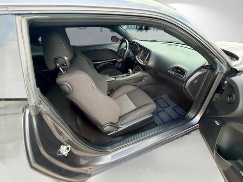 Used 2019 Dodge Challenger SRT Hellcat Redeye image 28