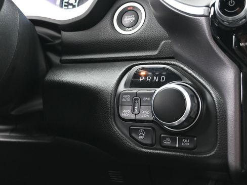 Used 2023 RAM 1500 Big Horn AWD/4WD image 37