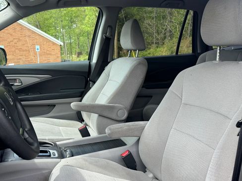 Used 2016 Honda Pilot EX image 13