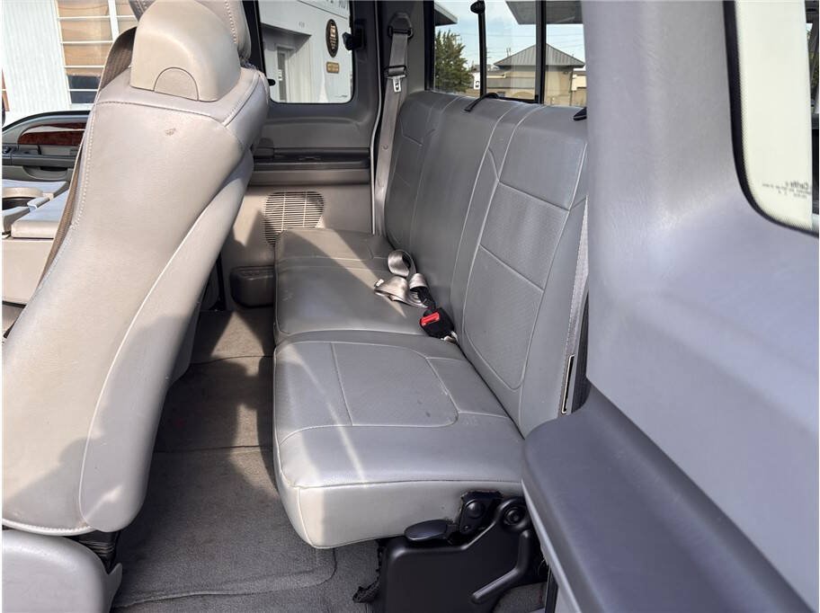 Used 2002 Ford F250 4x4 SuperCab Super Duty image 12