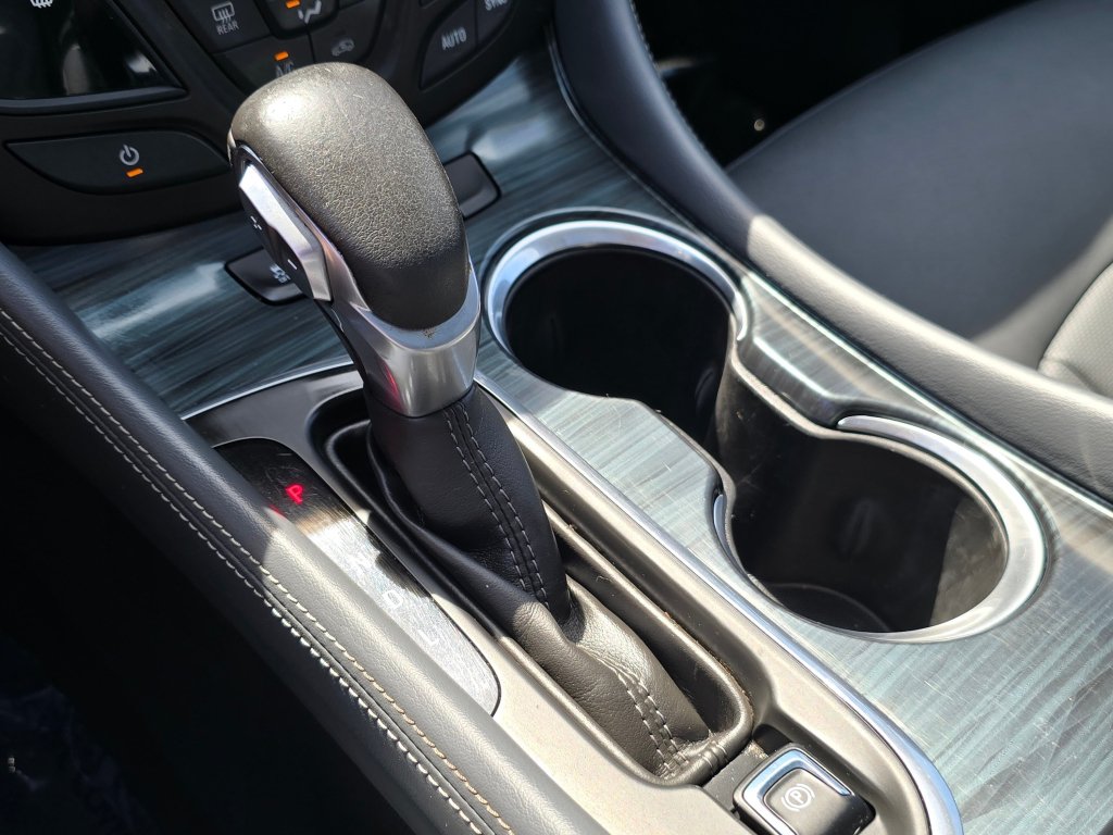 Used 2019 Buick Envision Essence AWD/4WD image 14