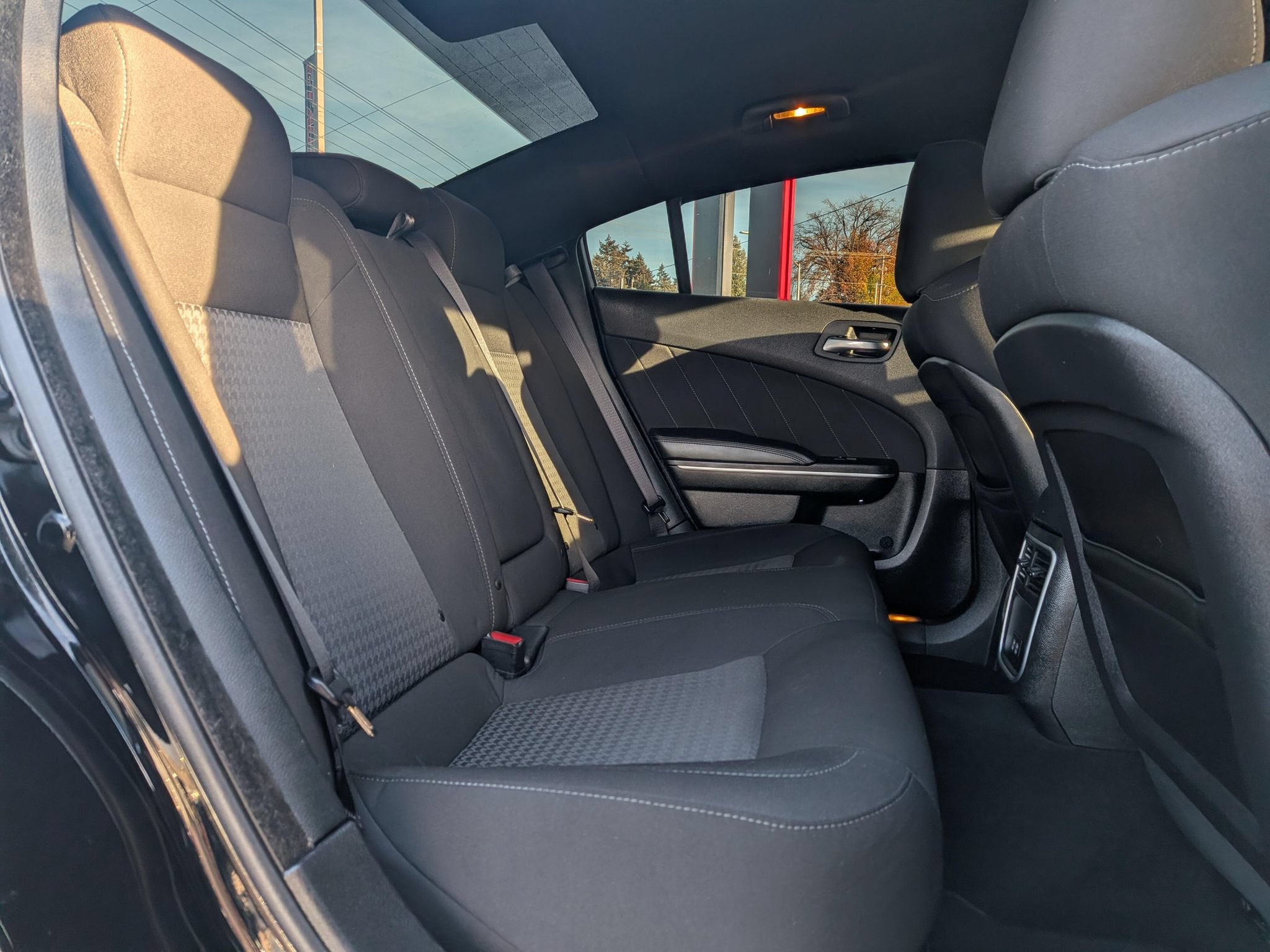 Used 2022 Dodge Charger R/T w/ Driver Convenience Group RWD image 8