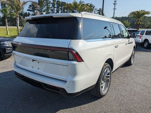New 2025 Lincoln Navigator L Reserve image 6